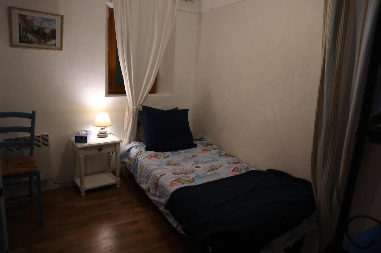 Hébergement de vacances La Petite Châtaigne De *